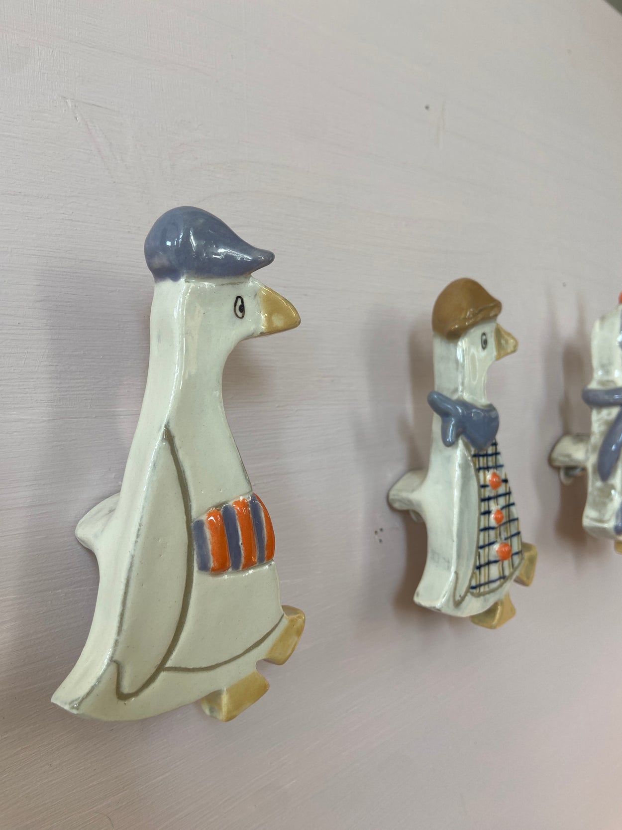 Vue d'ensemble de 3 oies qui sont en réalités des pateres créées par Florine est Micheline
