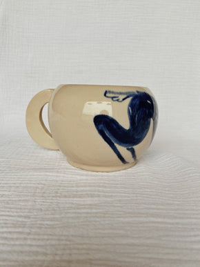 tasse en céramique représentant un faon